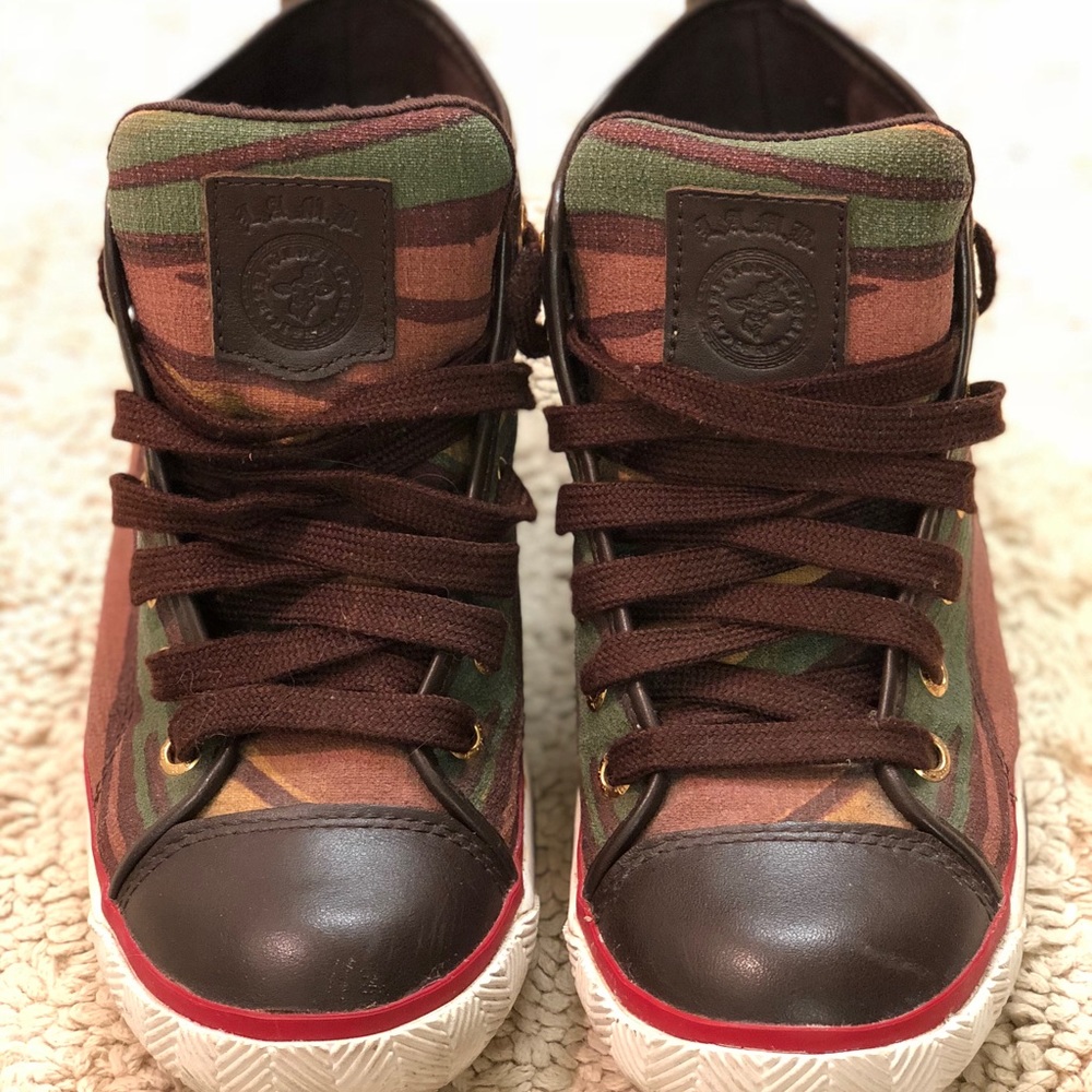 L.A.M.B. Shoes size 6
